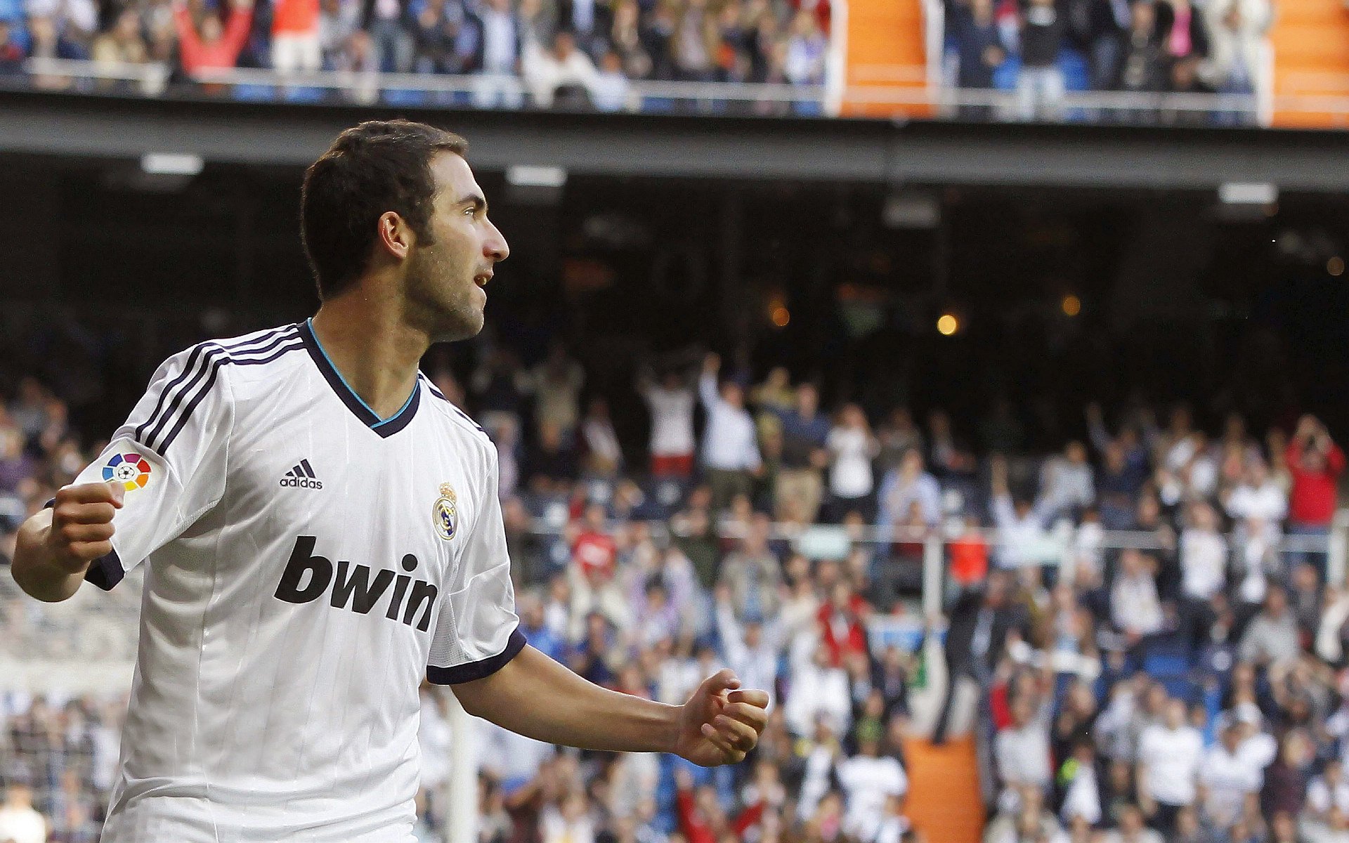 里尔持续保持高位压迫打法