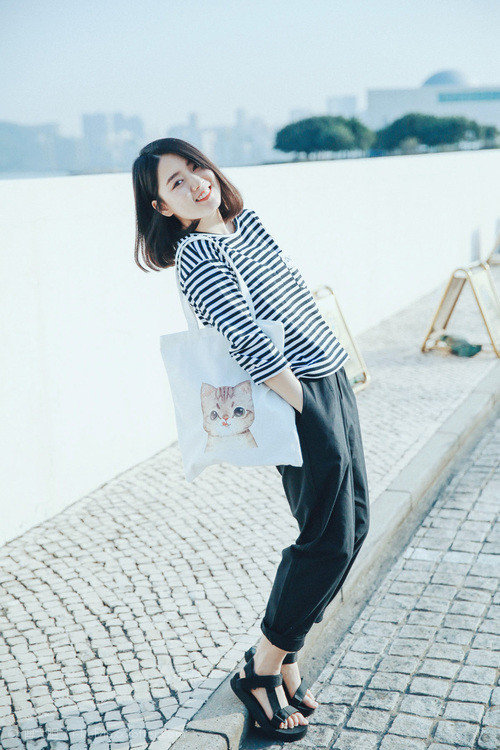 张雨霏亮相广告大片展现青春活力，张雨霏霸气回应